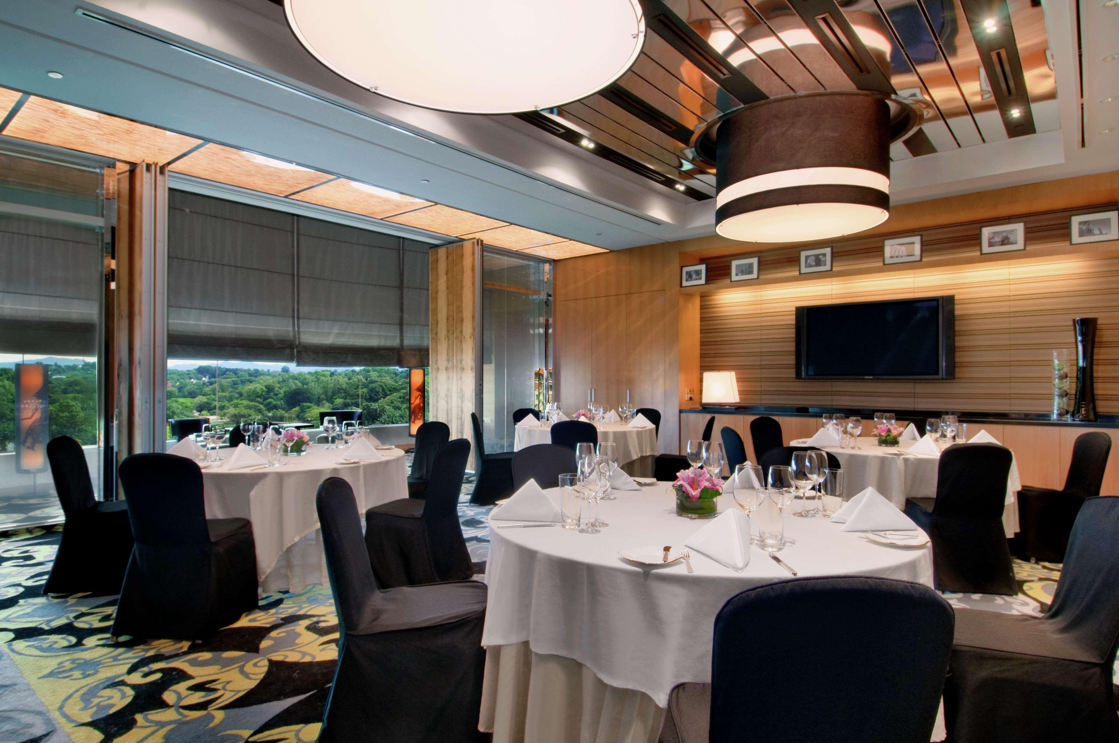 Hilton Kuala Lumpur Hotel Restaurant photo